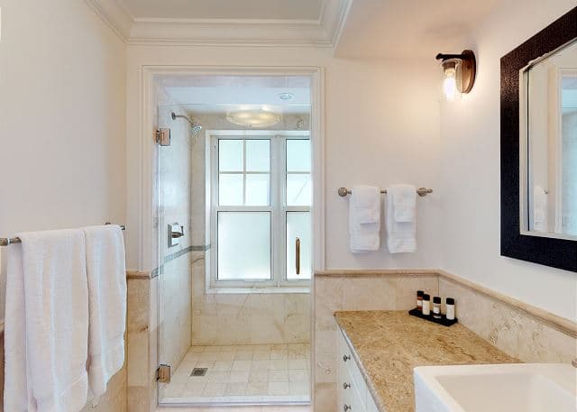 Residence 22 at Marlin Bay — photo 8: 3 bedroom waterfront home, Marathon FL