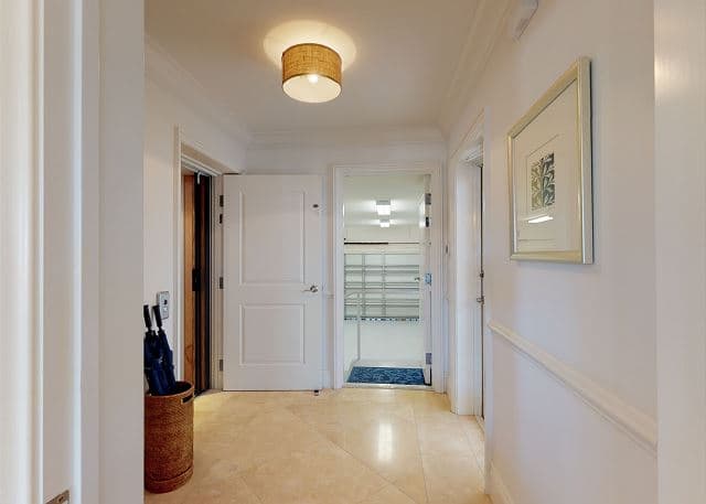 Residence 22 at Marlin Bay — photo 4: 3 bedroom waterfront home, Marathon FL