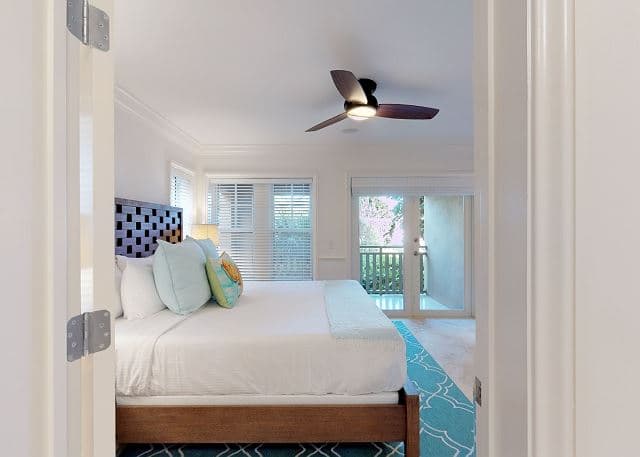 Residence 27 at Marlin Bay — photo 7: 3 bedroom waterfront home, Marathon FL